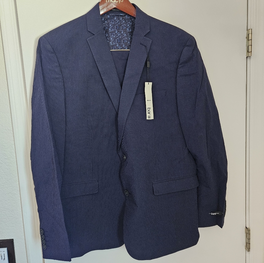 Mens bar III Suit Size 44R Slim